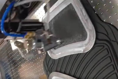 汽車內(nèi)飾自動(dòng)噴膠機(jī)的應(yīng)用與優(yōu)勢(shì)