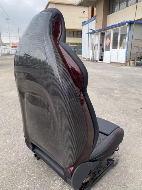 奧迪S4碳纖維座椅背板套件 升級內(nèi)飾，彰顯運(yùn)動風(fēng)范